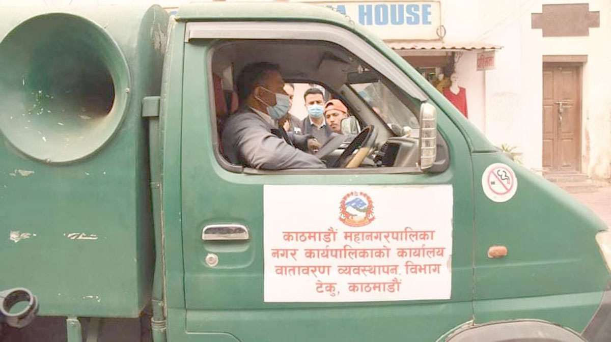 वसन्तपुर क्षेत्रका अनधिकृत पसल हटाउन माइकिङ : सात दिनकाे म्याद